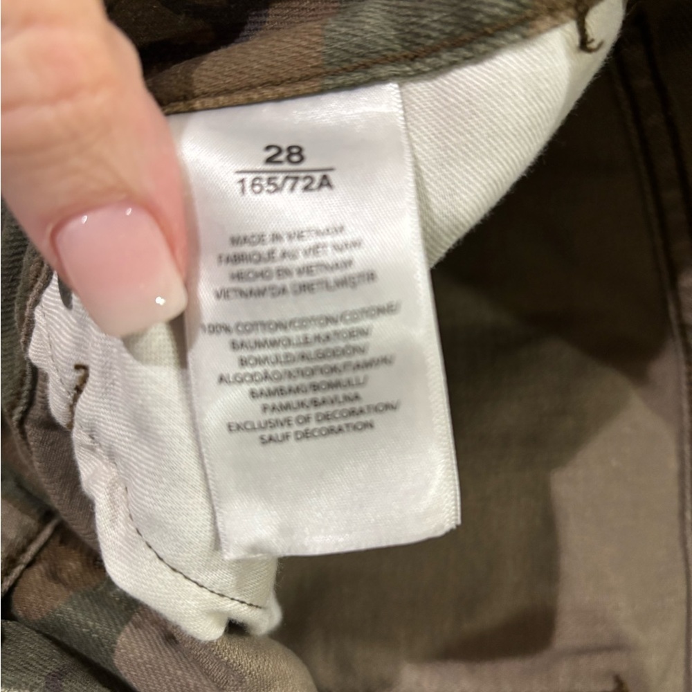 Polo by Ralph Lauren Camouflage Women Jeans with slight distressing on pockets - Picture 4 of 4